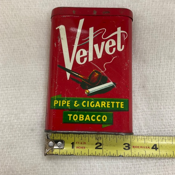 Vintage Velvet Pipe & Cigarette Tobacco Tin Collectible - Picture 10 of 11